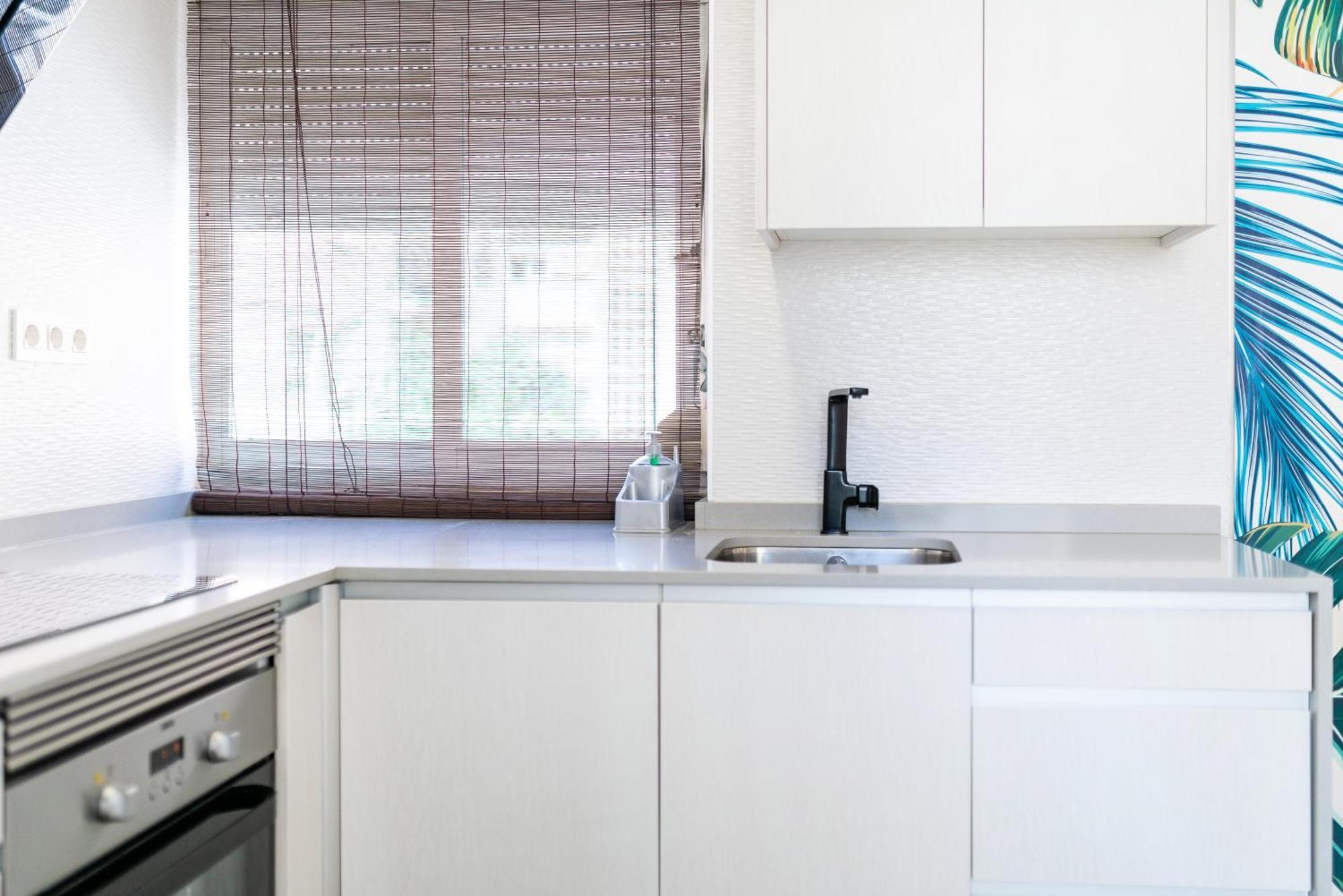 Pajaritos Suites Junto A Centro, Estacion De Tren Y Plaza De Toros Granada Eksteriør billede